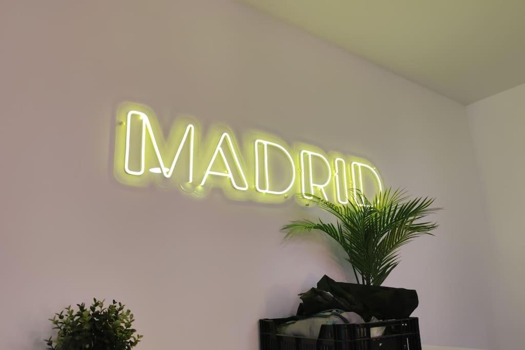Entero Junto A Cuatro Caminos Con Licencia Del Ayto De Appartement