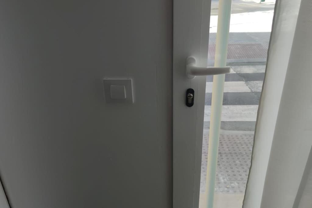 Appartement Entero Junto A Cuatro Caminos Con Licencia Del Ayto De *